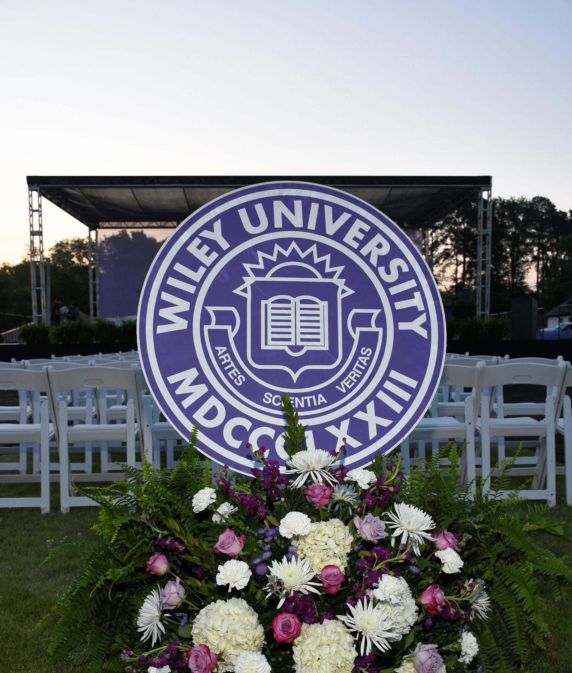 wiley university 2024 graduation crest